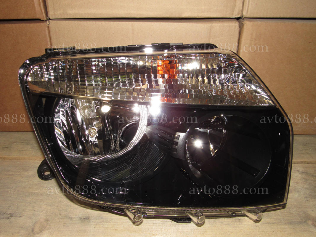 фара Renault Duster чорна "Bosch" пр     РОЗПРОДАЖ АКЦІЯ