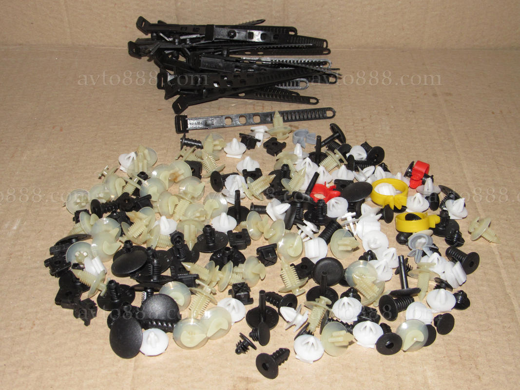 кліпси 2123   (к-кт на машину)