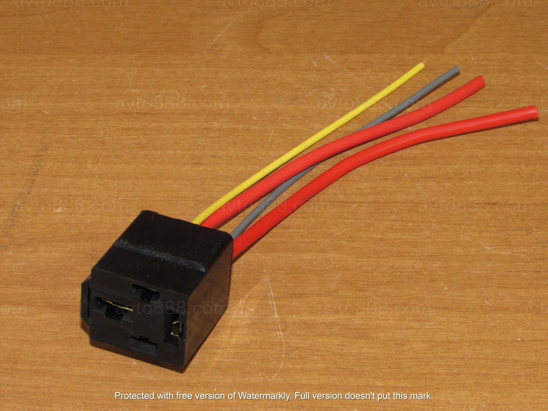 фішка реле 4-вих. силова (70Ам)