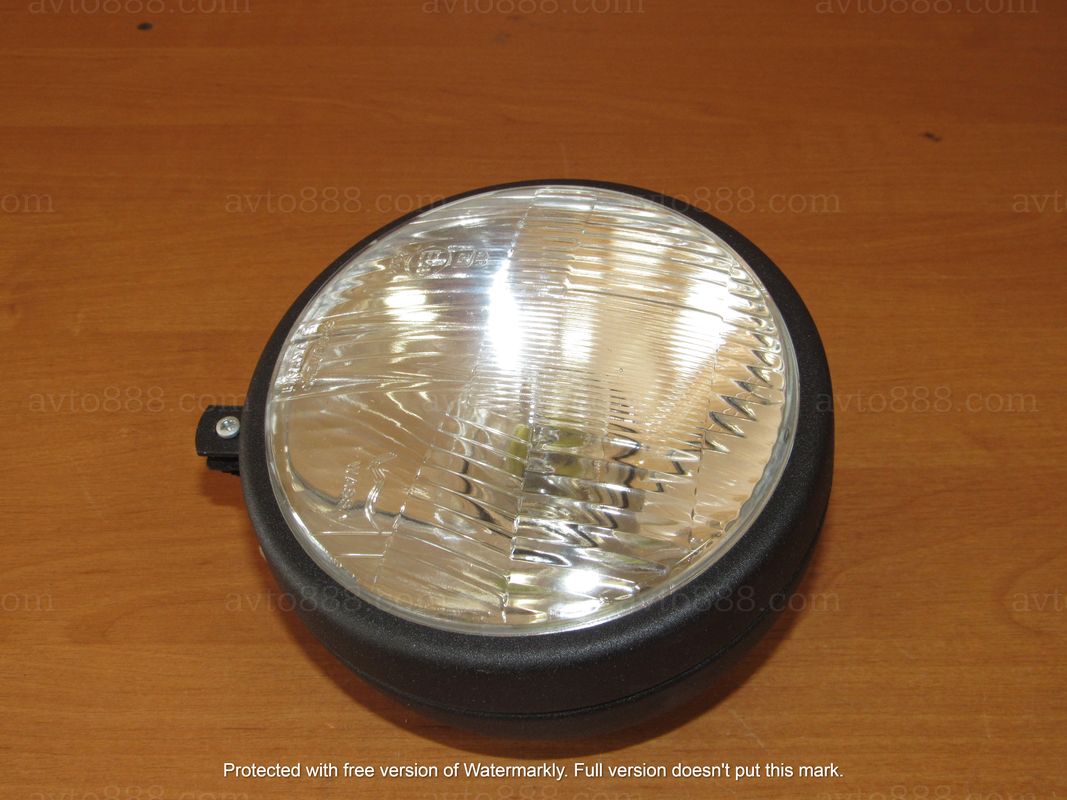 ТРАКТОР фара пер. з мет.корп.