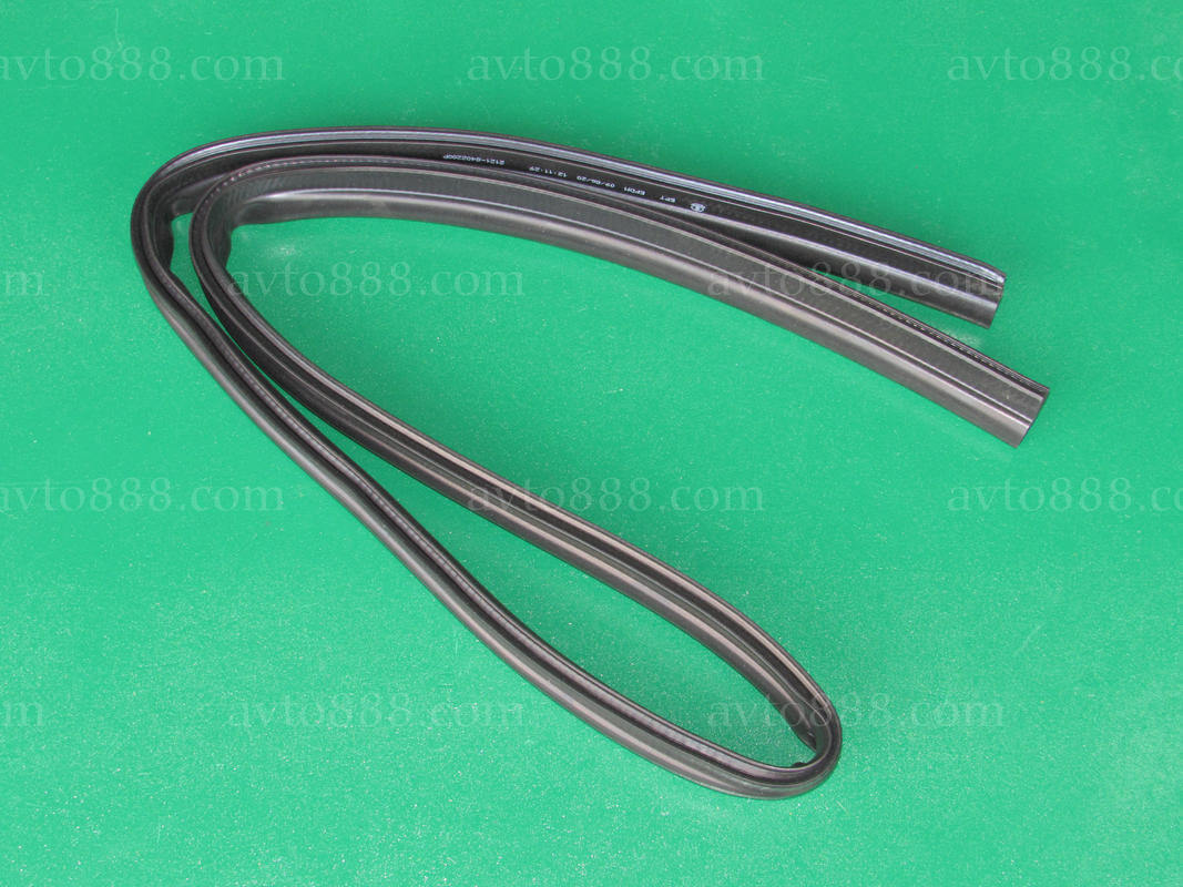 уплотн. капота 2101-07, 2121, 21213   151см