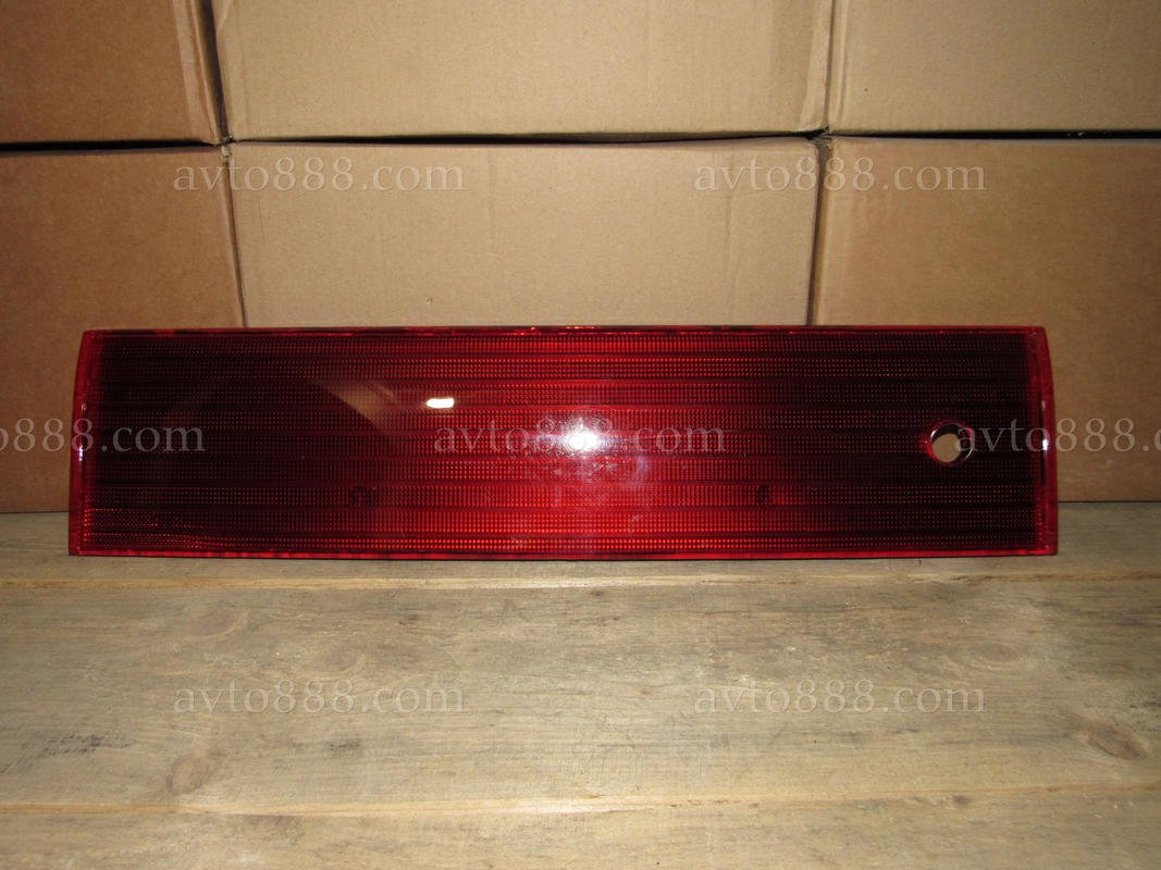 фонар 2112   (отраж. між фанар. в зб.)   ПОШКОДЖЕНИЙ КУТ     - - -