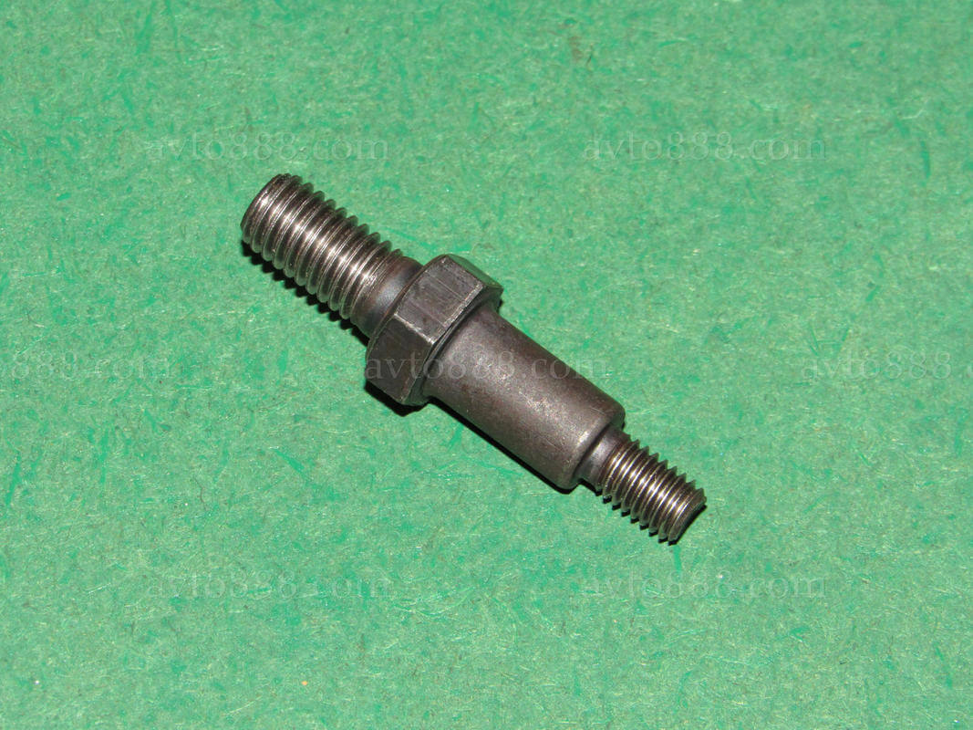 шпилька кришки клапанів 2108