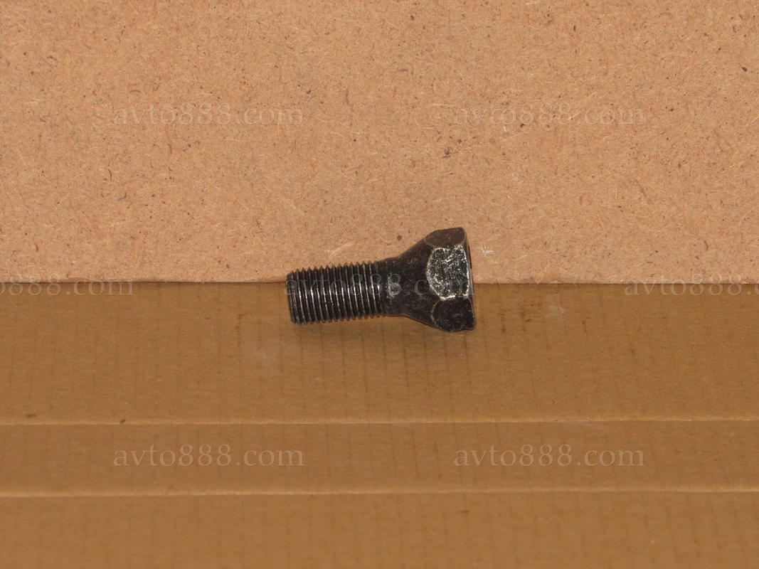 болт колеса 2108