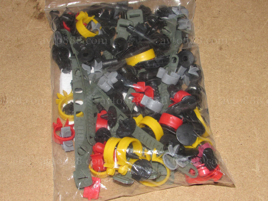 кліпси 2105, 2104, 2107   (к-кт на машину)     - - -