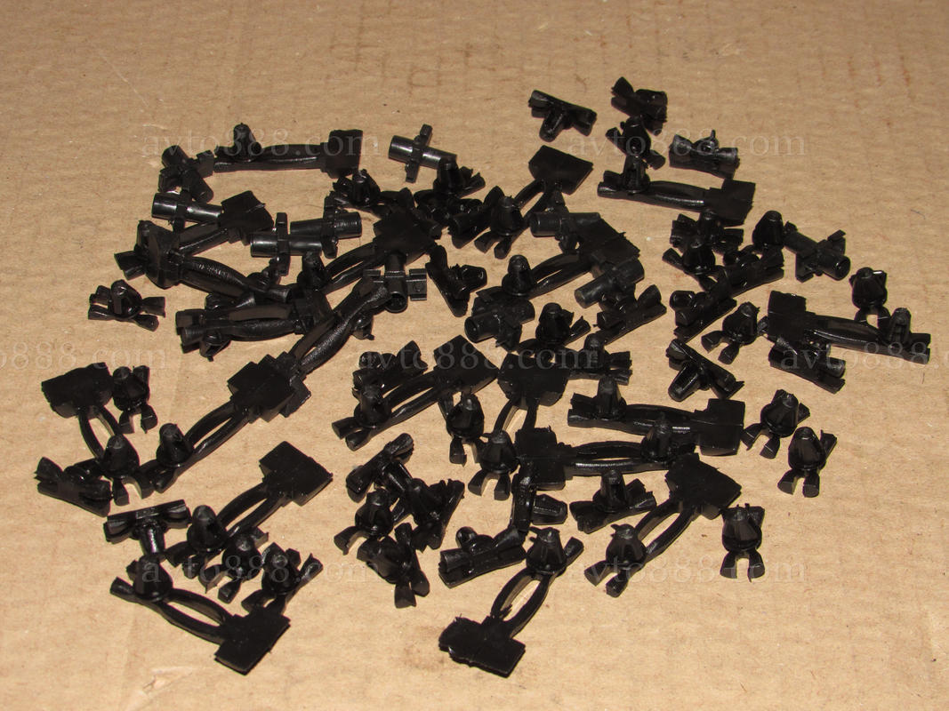 кліпси 2106   (молдинга пластмас     - - -